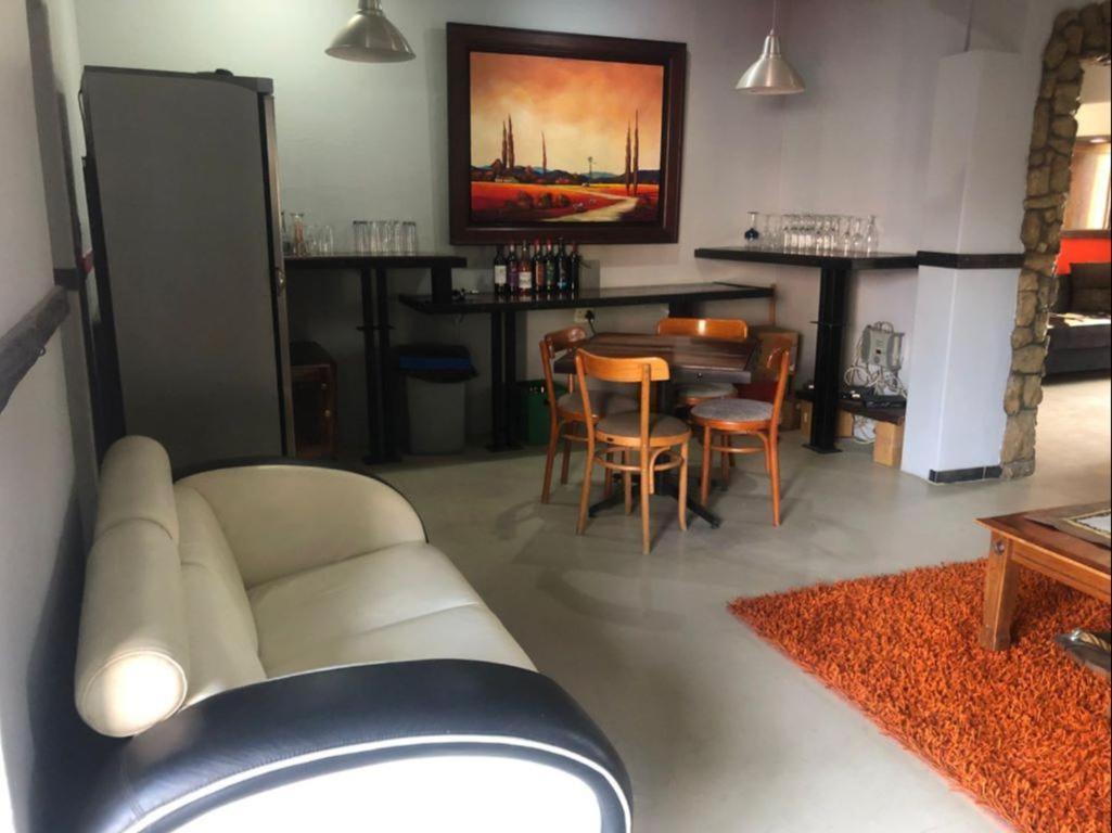 Africa Footprints Lodge Kempton Park Extérieur photo
